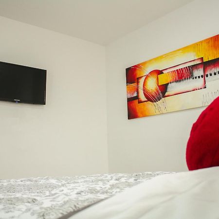 Apartahotel Kelly Cali Bagian luar foto