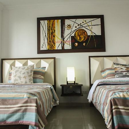 Apartahotel Kelly Cali Bagian luar foto