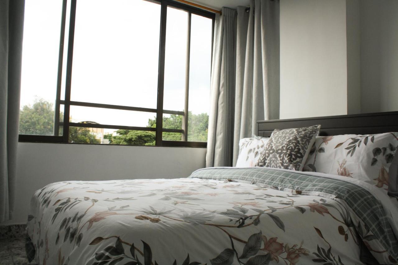 Apartahotel Kelly Cali Bagian luar foto